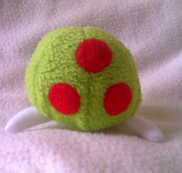 metroid plush 1a.jpg