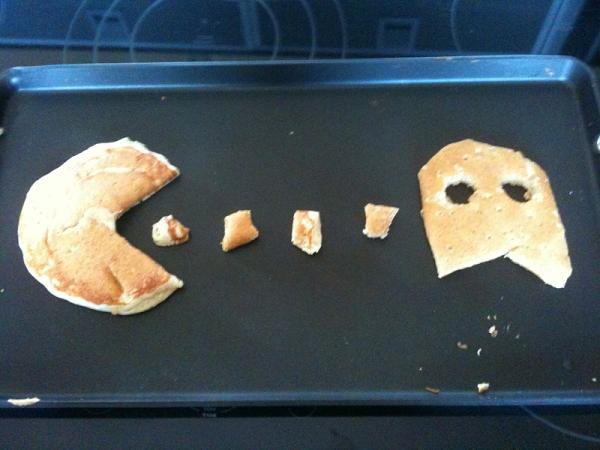 Pac-man pancakes 0015.JPG